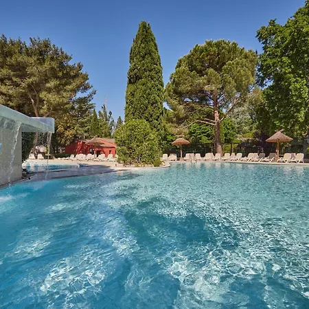 Appart hôtel Résidence Odalys Le Village Camarguais Les Gardians 4*