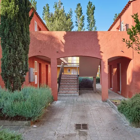 Appart hôtel Résidence Odalys Le Village Camarguais Les Gardians Arles