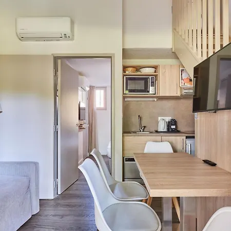 Résidence Odalys Le Village Camarguais Les Gardians 4* Arles