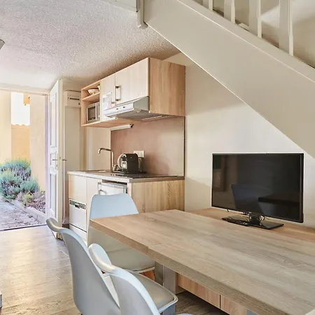 Appart hôtel Résidence Odalys Le Village Camarguais Les Gardians Arles