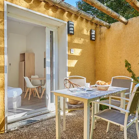 Résidence Odalys Le Village Camarguais Les Gardians Appart hôtel