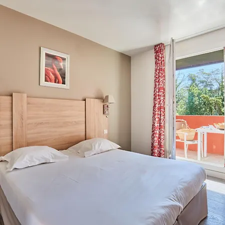 Résidence Odalys Le Village Camarguais Les Gardians Appart hôtel 4*