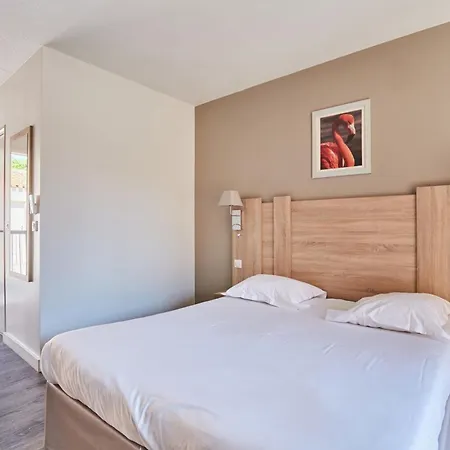 Résidence Odalys Le Village Camarguais Les Gardians 4*